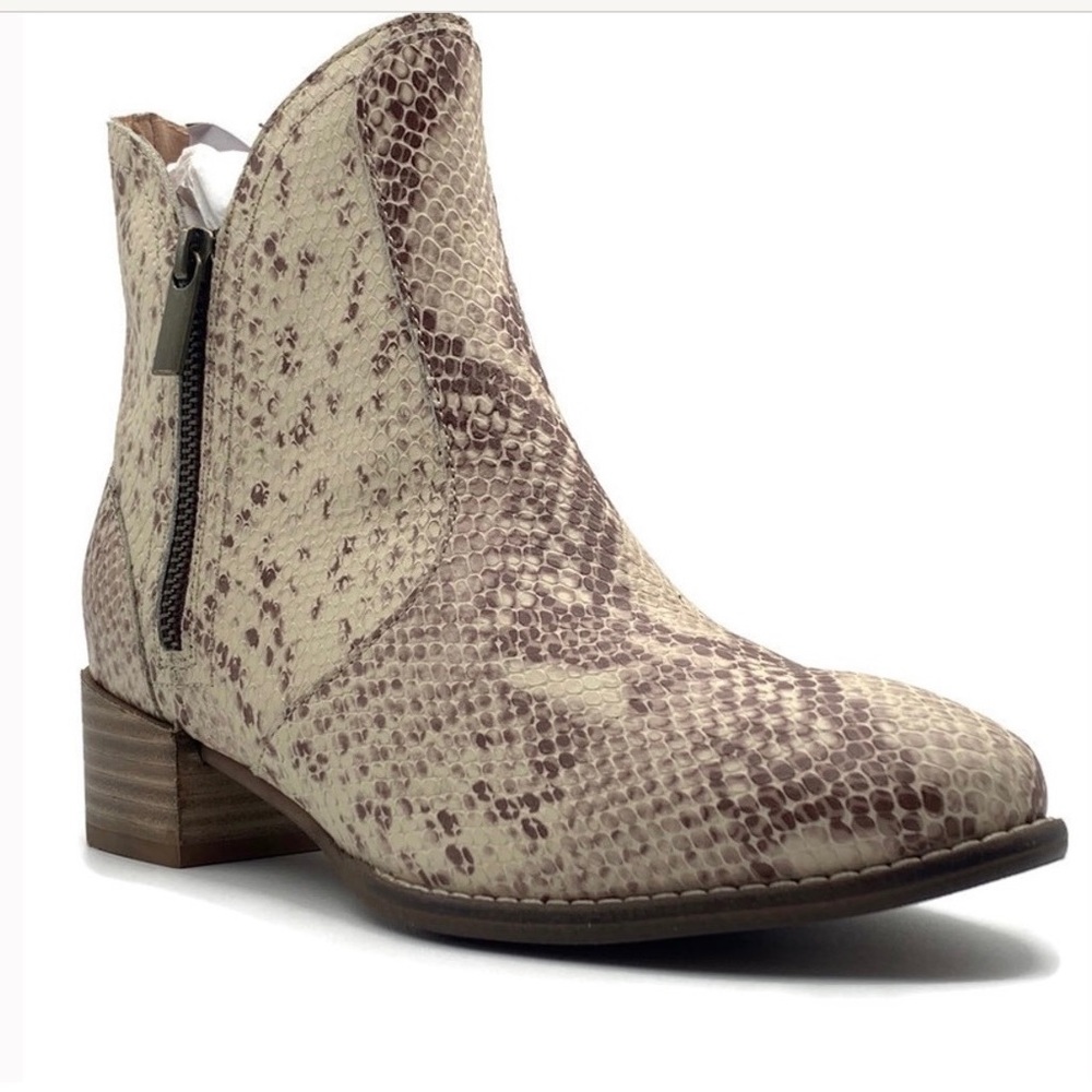 Seychelles Lucky Pennies Exotic Beige Snake Print Women’s Booties